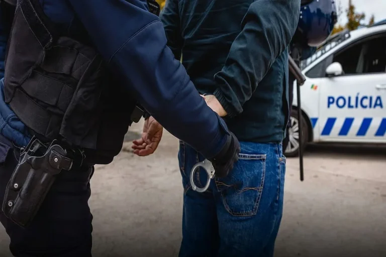 Processo crime: o que acontece se faltar ao tribunal?