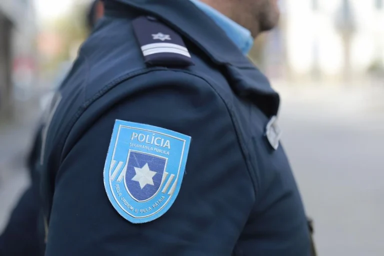 Posso recusar ir à polícia? O que acontece se não comparecer